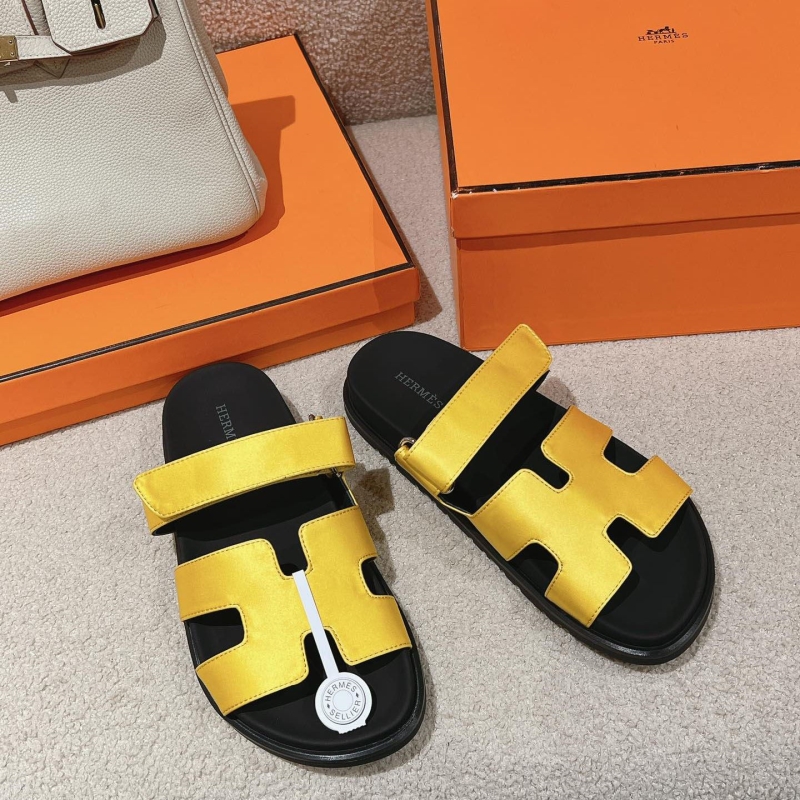 H**mes slippers